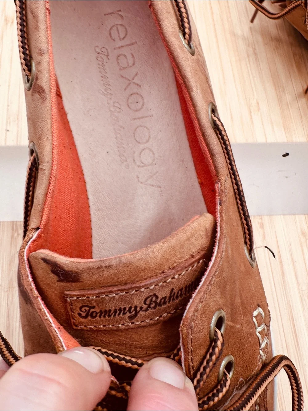 Tommy Bahama Relaxology Rester Boat Shoe - size 10